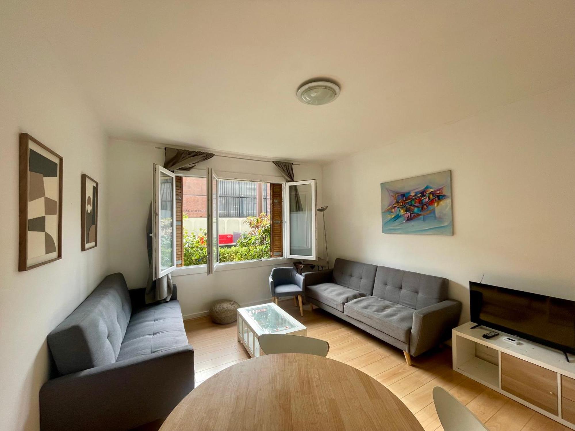 Apartment Tour Eiffel Croix Nivert