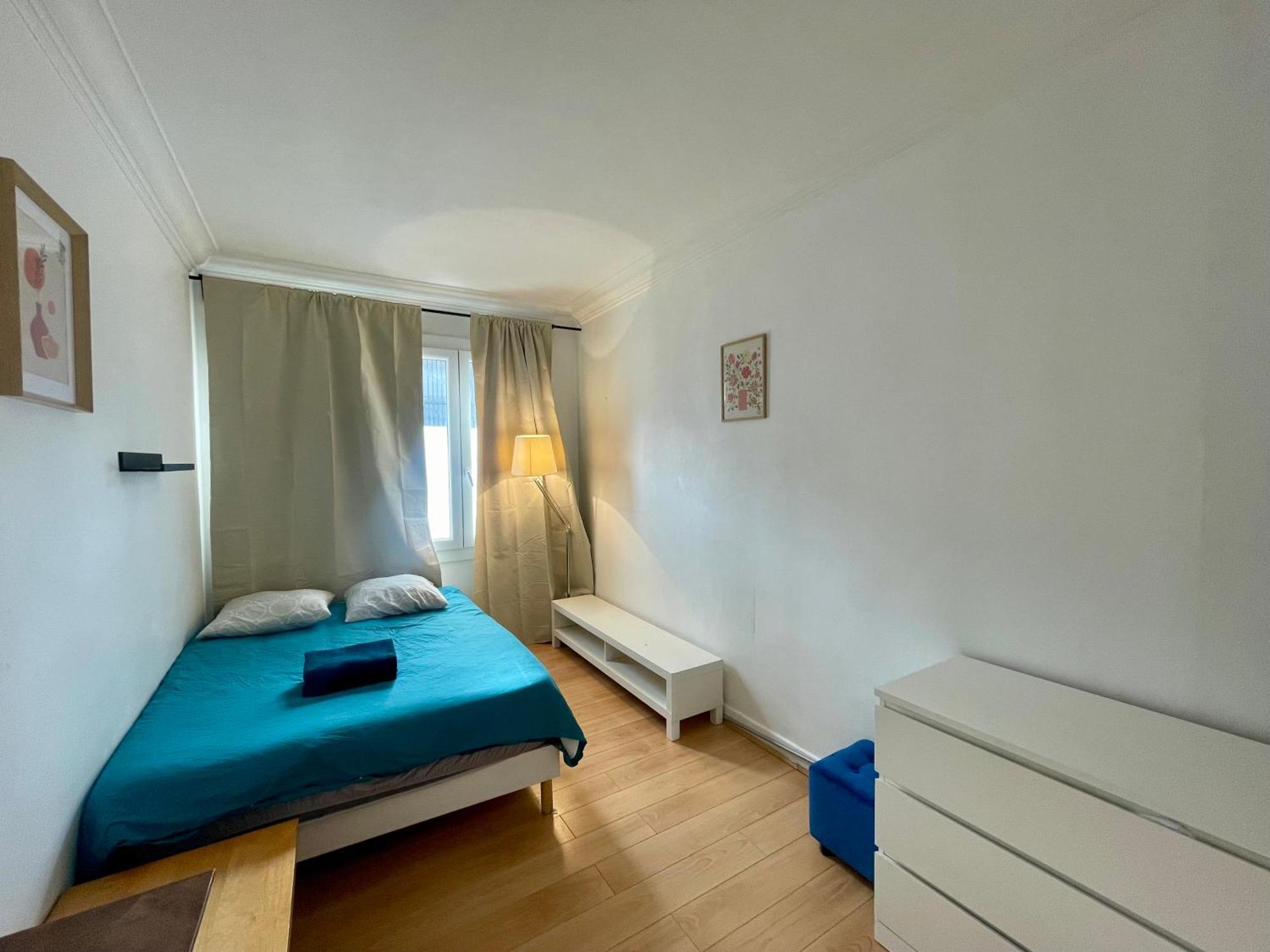 Tour Eiffel Croix Nivert Paris